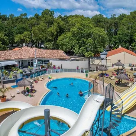 4 Etoiles - Piscine - Efbdei *